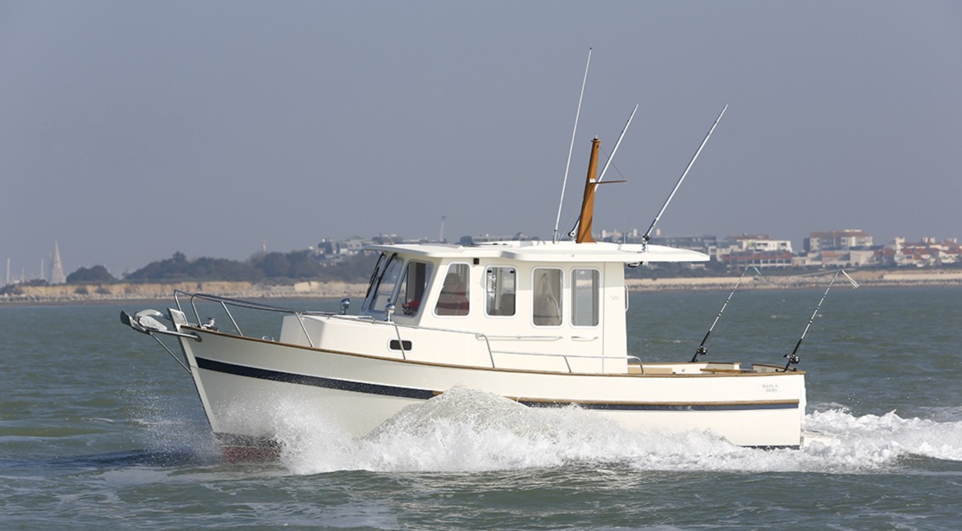 Rhea Marine, Open range